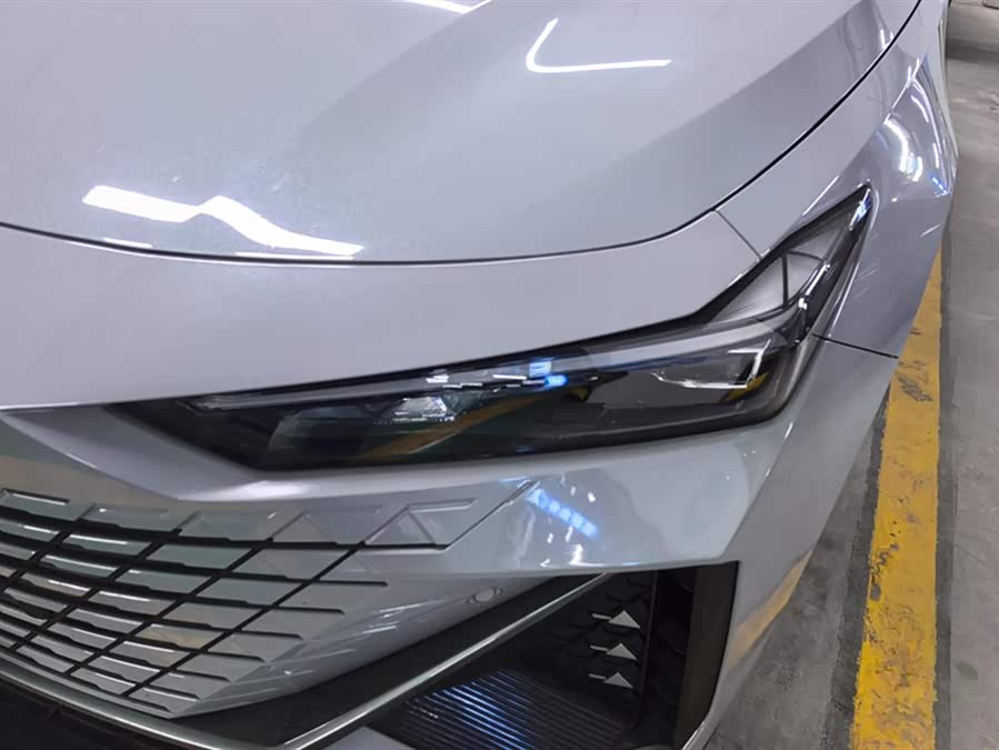 Changan UNI-V iDD 2023 car image #6