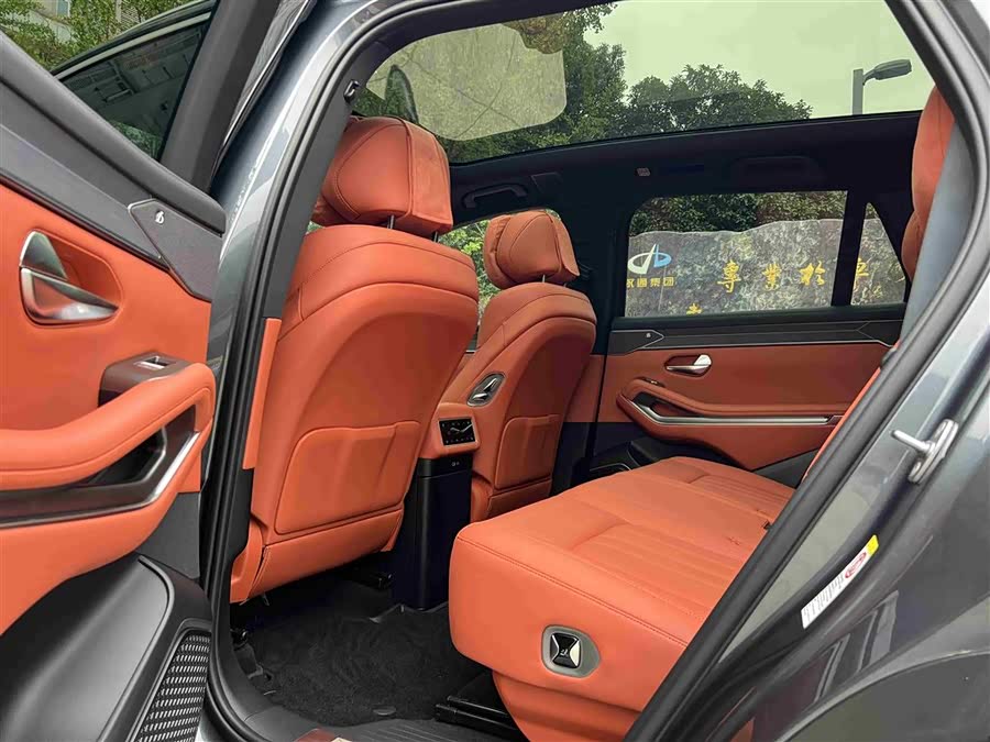 BYD Tang L 2025 immagine di auto #6