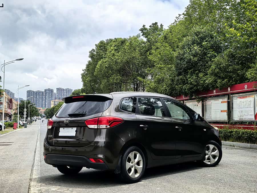 起亚 佳乐 2015 汽车图片 #6