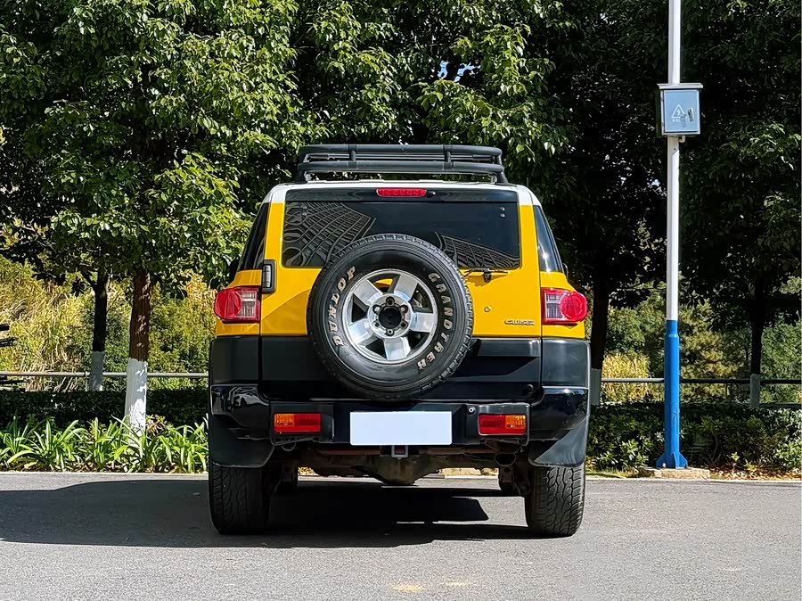 Toyota FJ Cruiser 2008 #6 Toyota FJ Cruiser 2008 car image #6