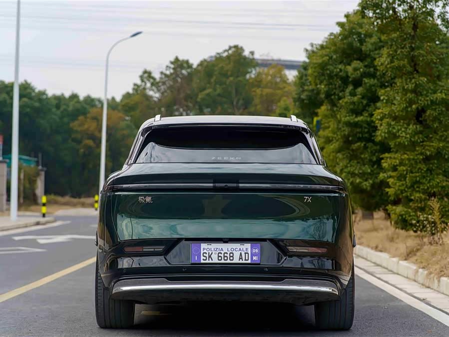 Zeekr 7X 2025 car image #6