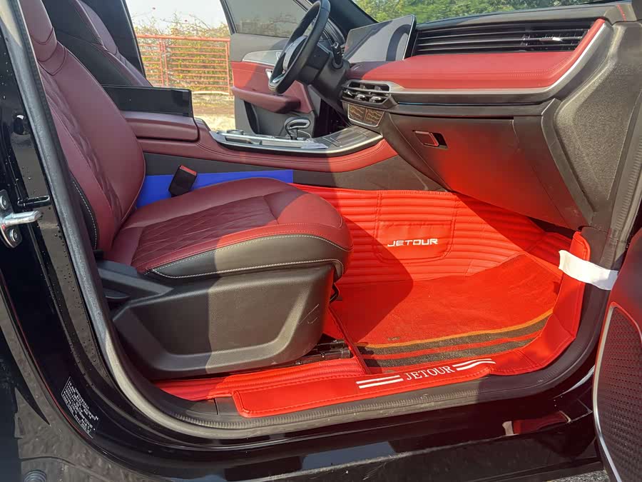 Jetour X70 PLUS 2023 car image #6
