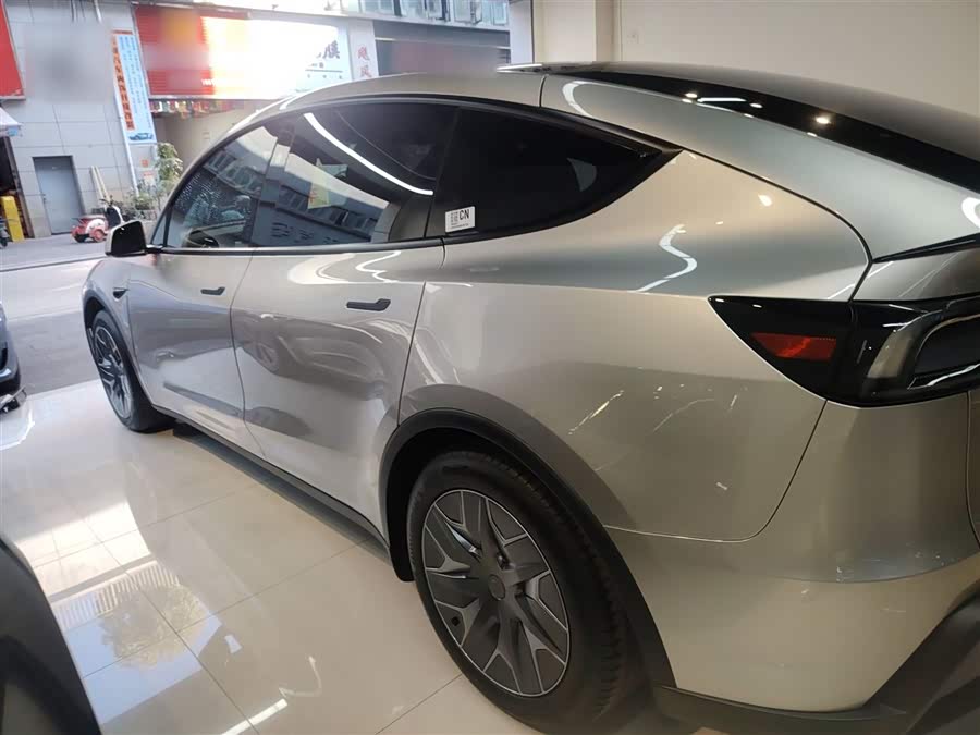 特斯拉 Model Y L 2025 汽车图片 #6