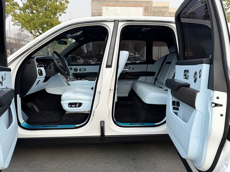 劳斯莱斯 库里南 2021 汽车图片 #6