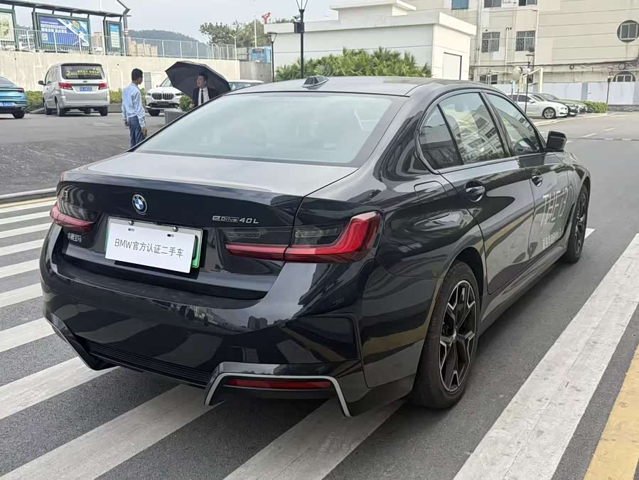BMW i3 2024 car image #6