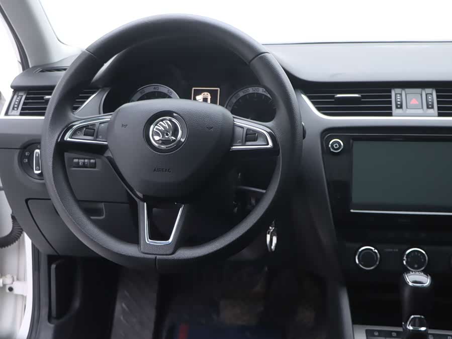 Skoda Octavia 2018 #6 Skoda Octavia 2018 car image #6