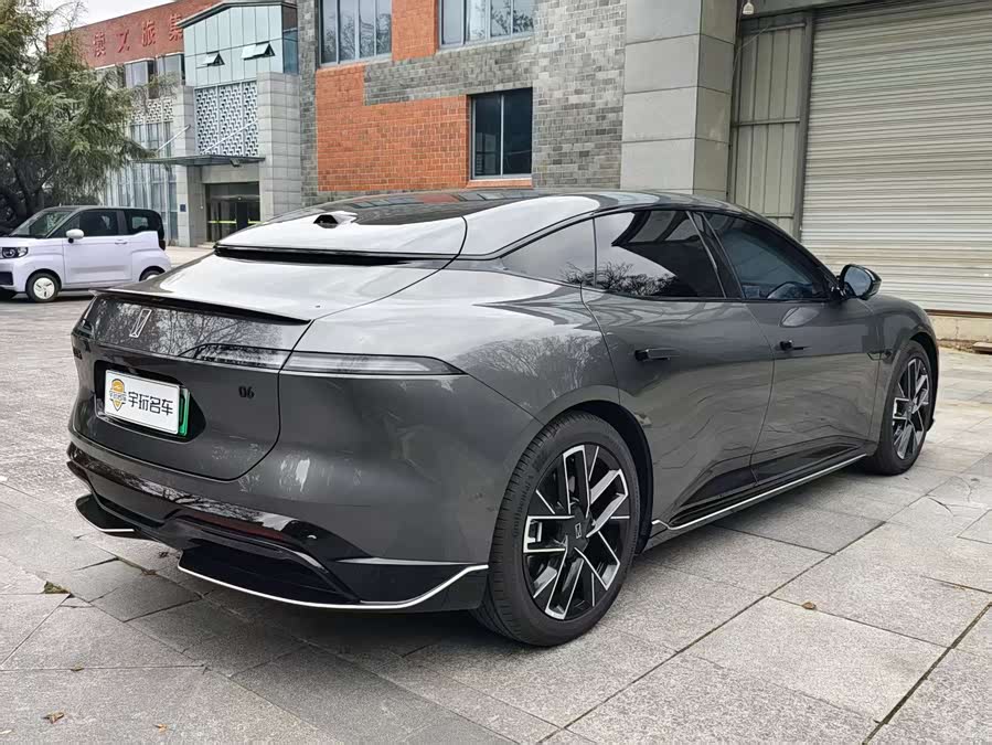 阿维塔 阿维塔06 2025 汽车图片 #6