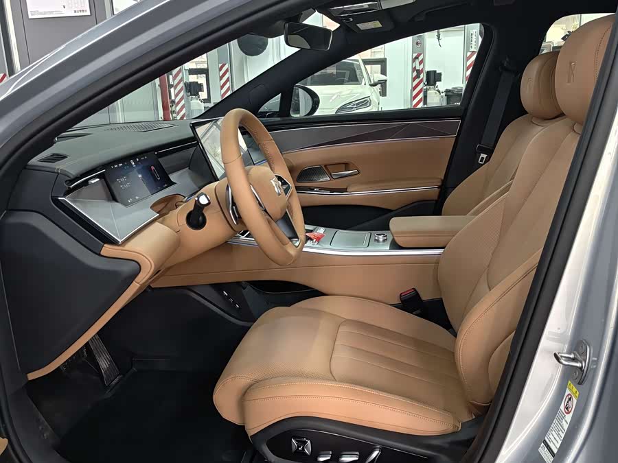 BYD HanL 2025 car image #6