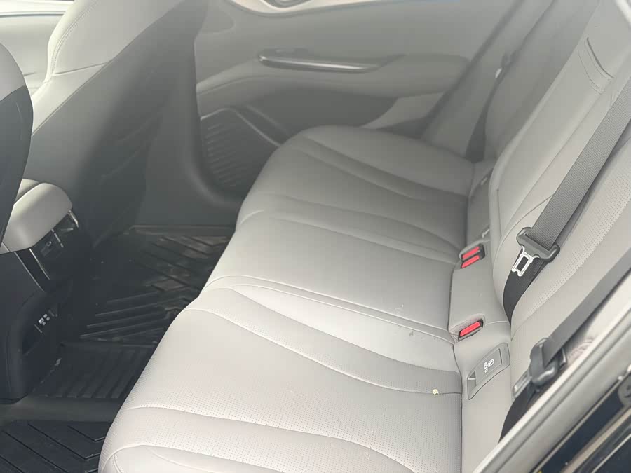 BYD Seal 07 DM-i 2024 car image #6