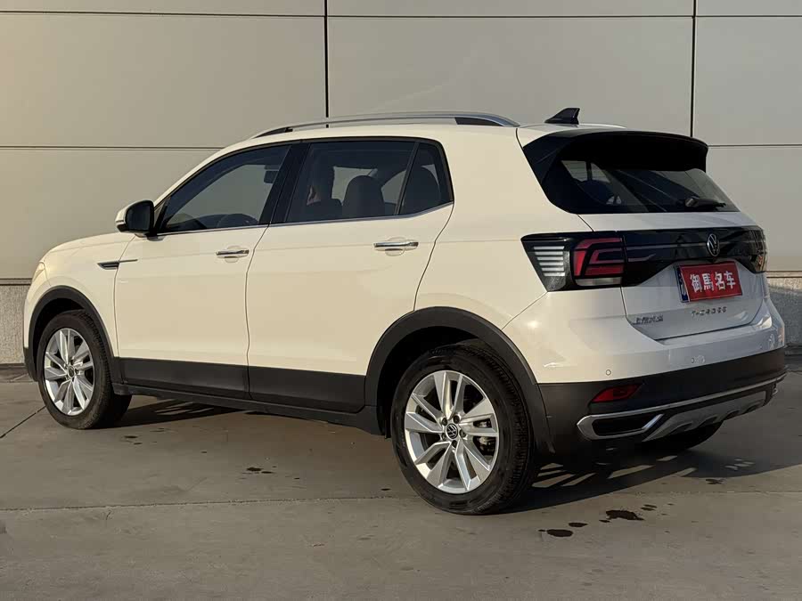 Volkswagen T-Cross 2021 car image #6