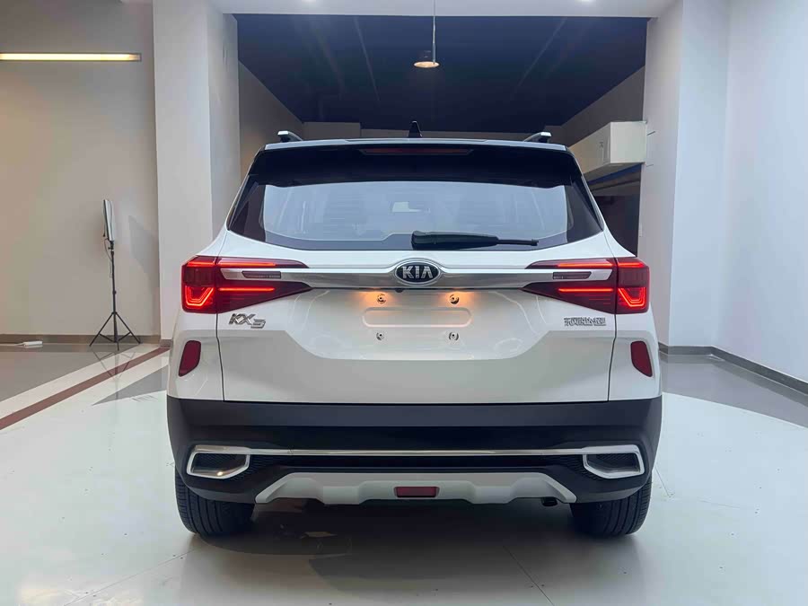 Kia Stonic 2021 image de voiture #6