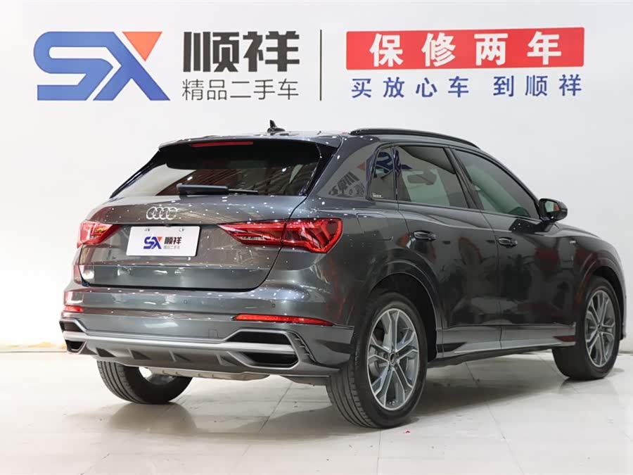 Audi Q3 2022 car image #6