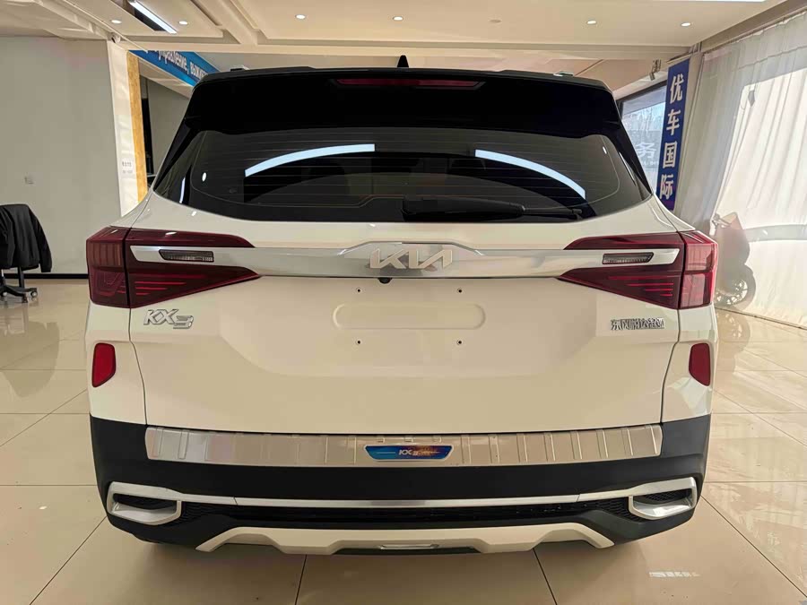 Kia Stonic 2021 image de voiture #6