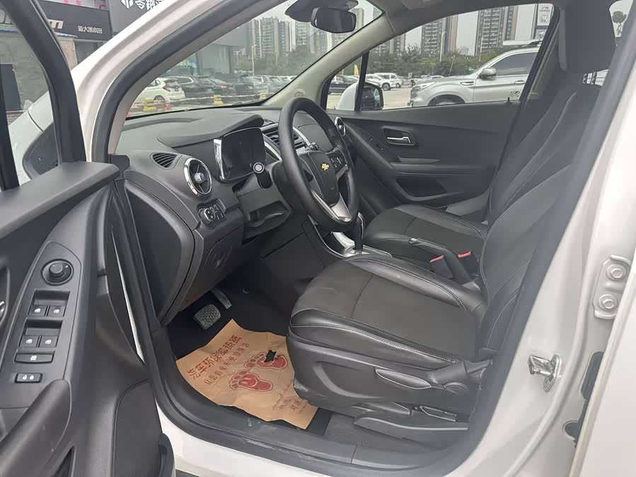 Chevrolet Tracker 2015 #6 Chevrolet Tracker 2015 car image #6