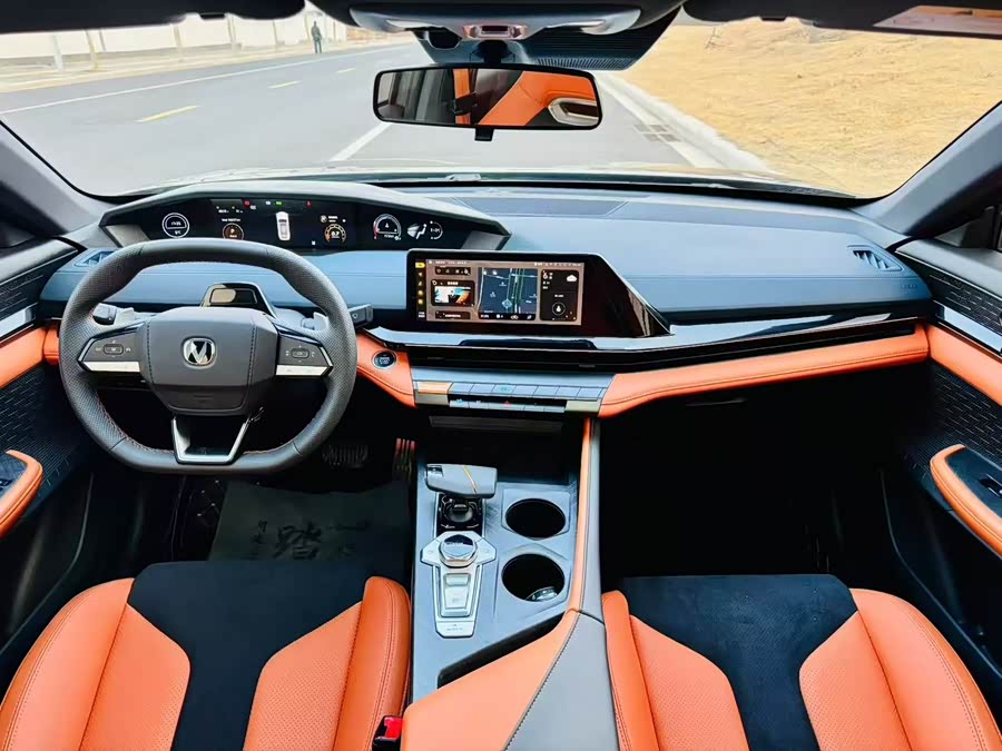 Changan UNI-V 2023 car image #6