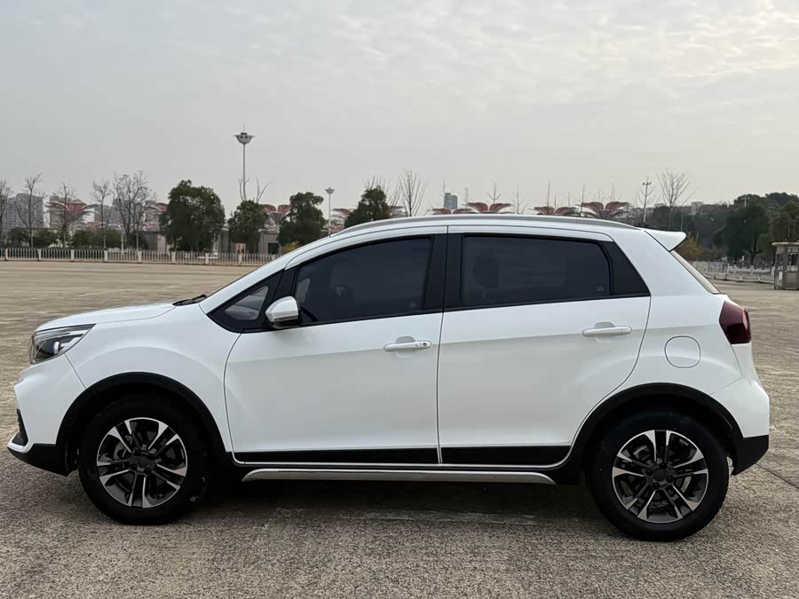 GEELY Vision X3 2020 car image #6