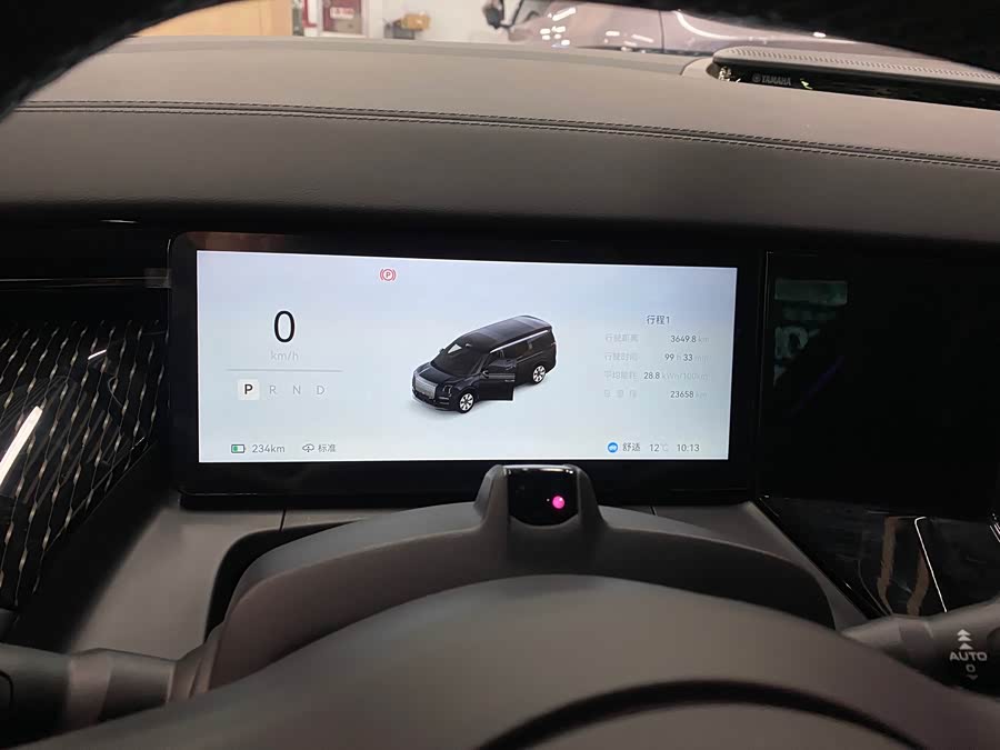 极氪 极氪009 2024 汽车图片 #6