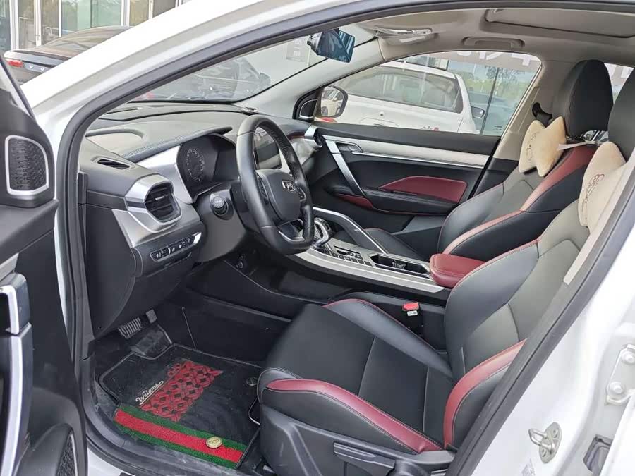 GEELY Coolray 2021 #6 GEELY Coolray 2021 car image #6