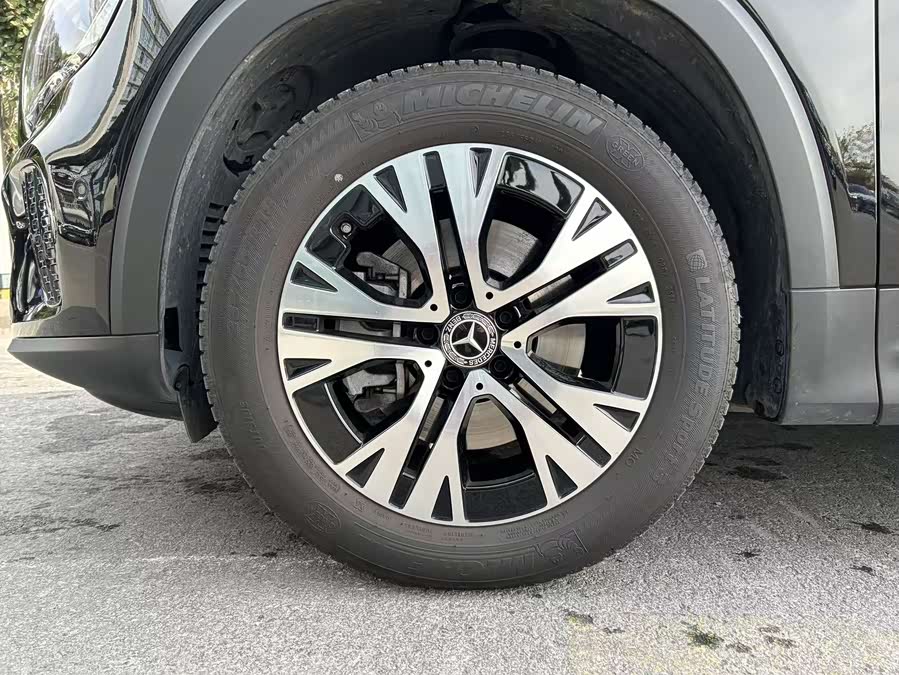 Mercedes-Benz GLB Class 2025 immagine di auto #6