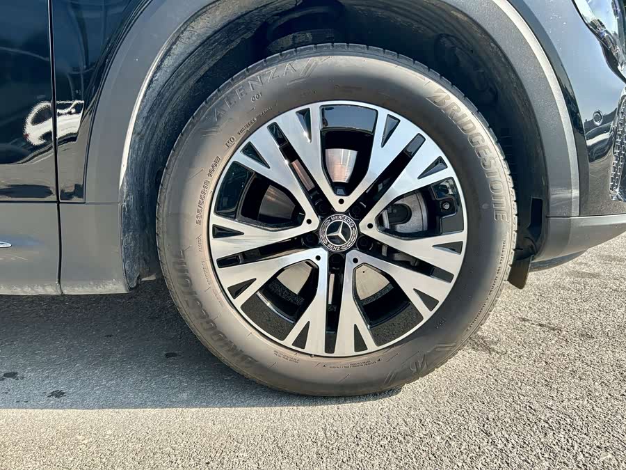 Mercedes-Benz GLB Class 2025 car image #6