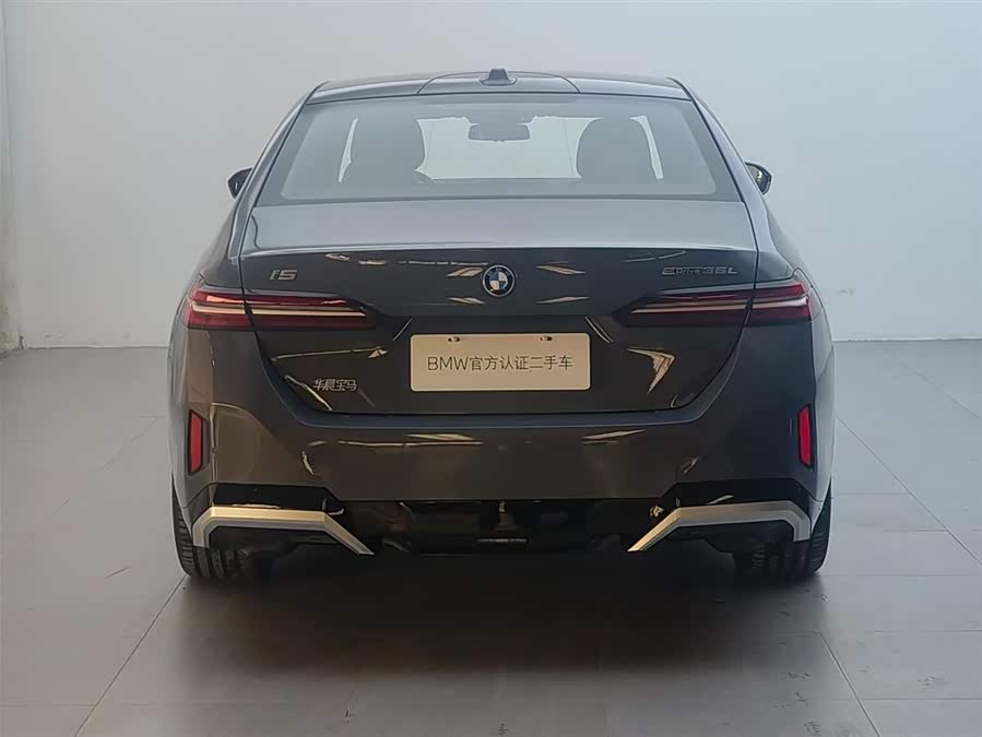 BMW i5 2024 car image #6