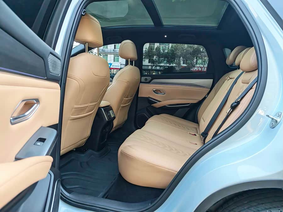 BYD SongL DM-i 2025 #6 BYD SongL DM-i 2025 car image #6