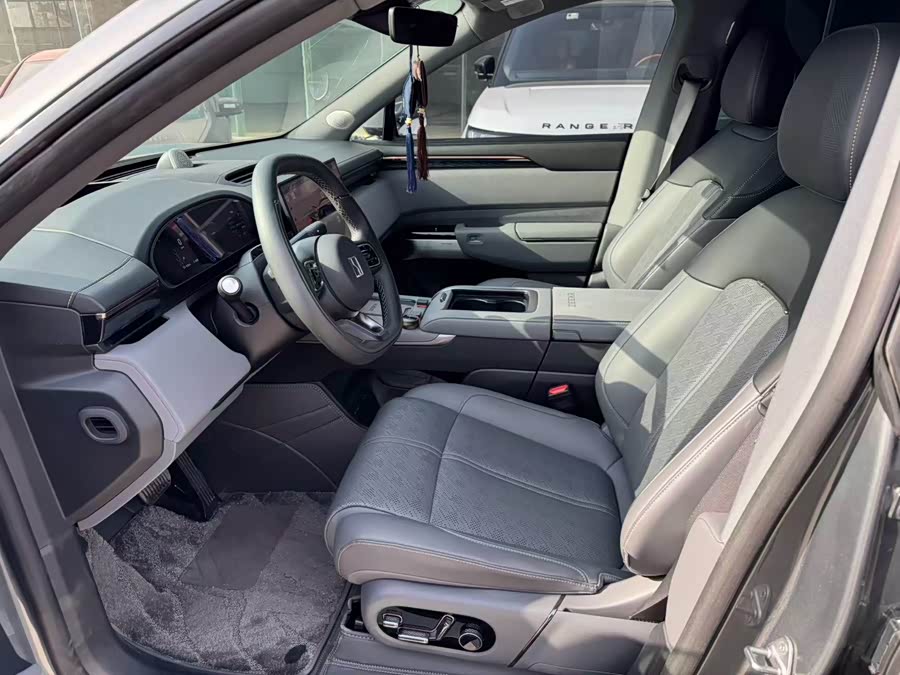 Zeekr 7X 2024 car image #6