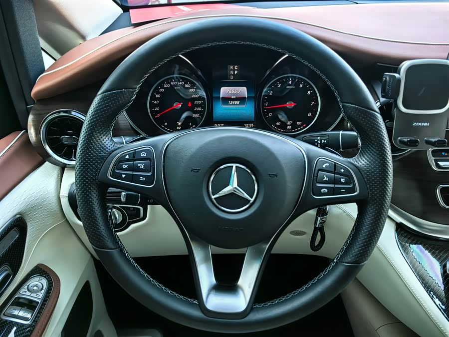 Mercedes-Benz V Class 2021 car image #6