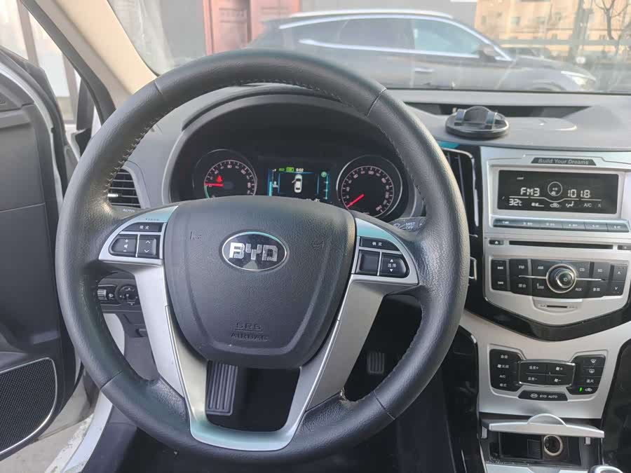 BYD e5 2016 #6 BYD e5 2016 car image #6