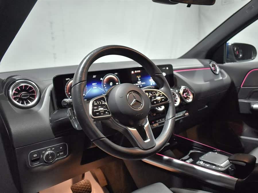 Mercedes-Benz EQA Class 2024 immagine di auto #6