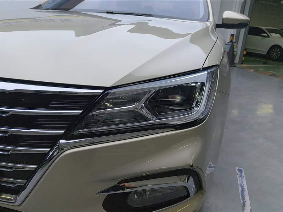 Roewe i5 2020 #6 Roewe i5 2020 car image #6