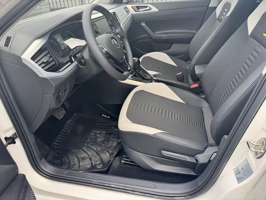 Volkswagen Polo 2020 car image #6