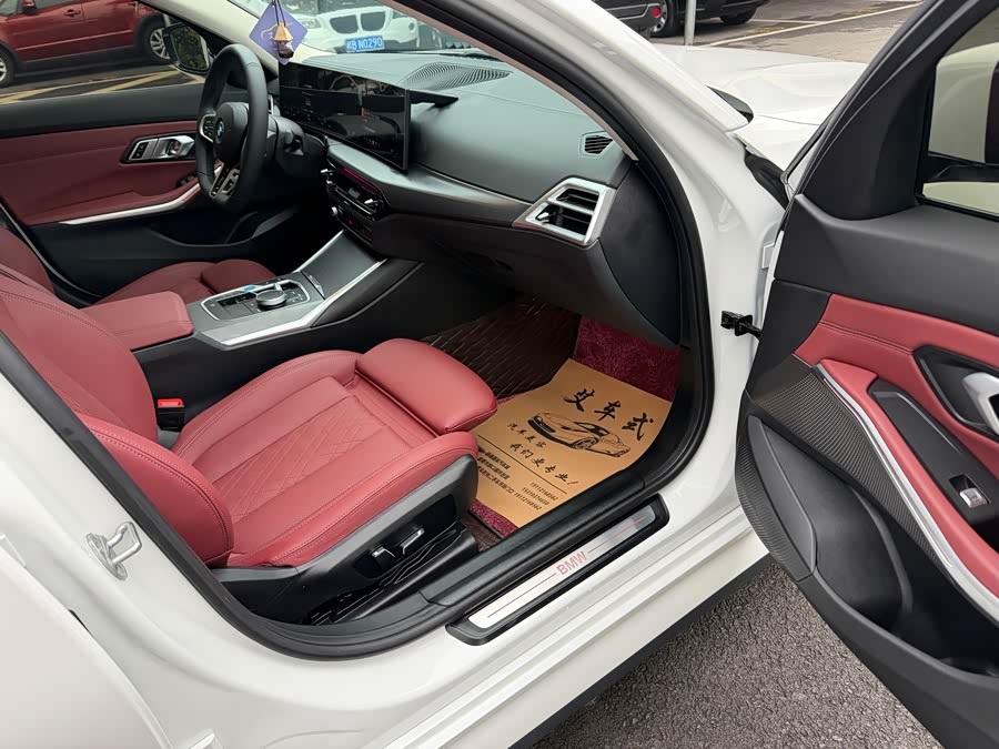 BMW i3 2024 car image #6