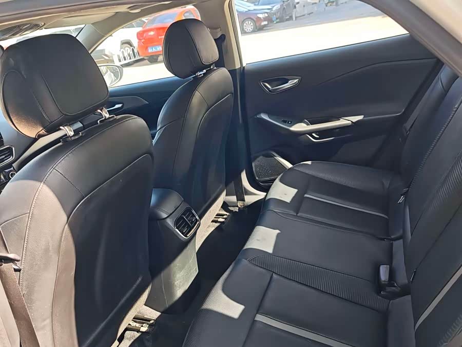 Hyundai Lafesta 2020 car image #6