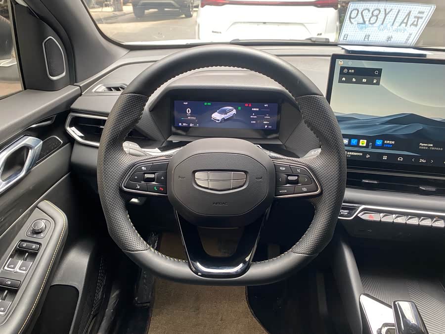 GEELY Coolray 2025 car image #6