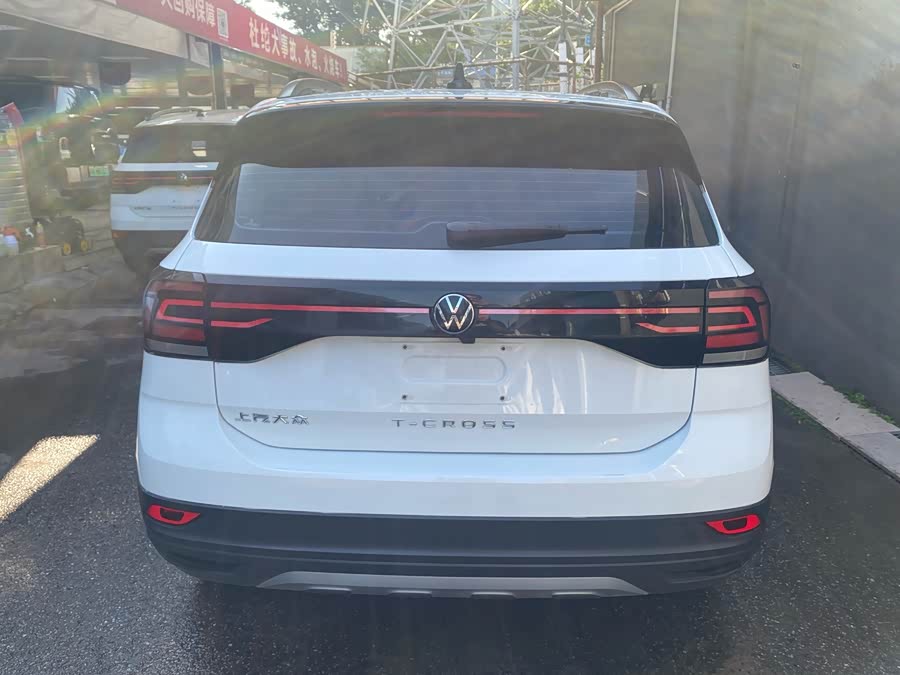 Volkswagen T-Cross 2023 car image #6