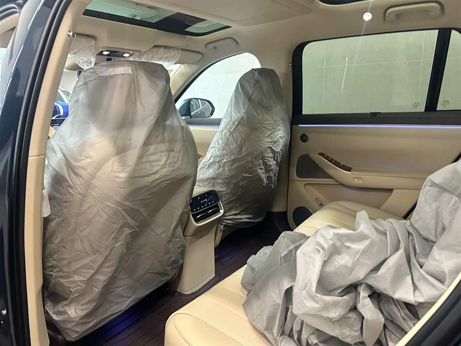 2025 car image #6