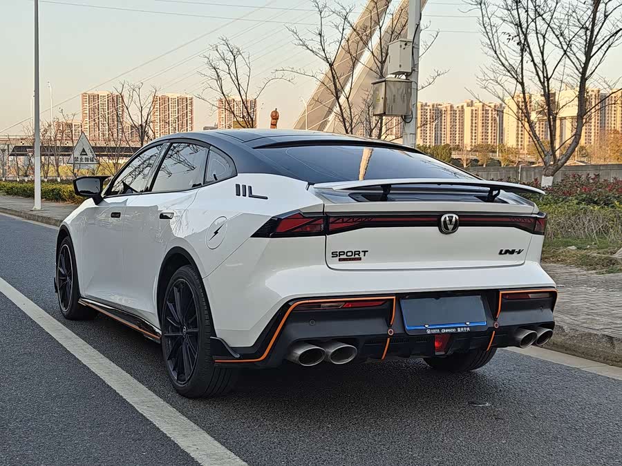 Changan UNI-V 2023 car image #6