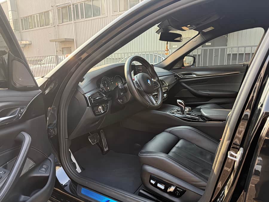 BMW M5 2019 صورة سيارة #6