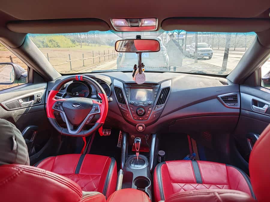 Hyundai Veloster 2013 immagine di auto #6