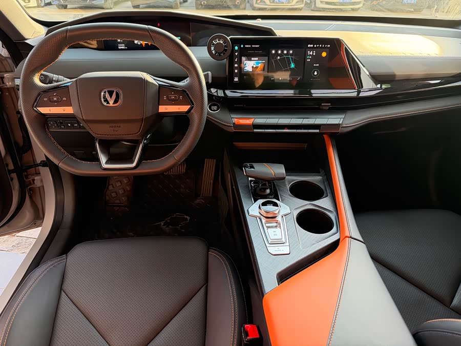 Changan UNI-V iDD 2022 #6 Changan UNI-V iDD 2022 car image #6