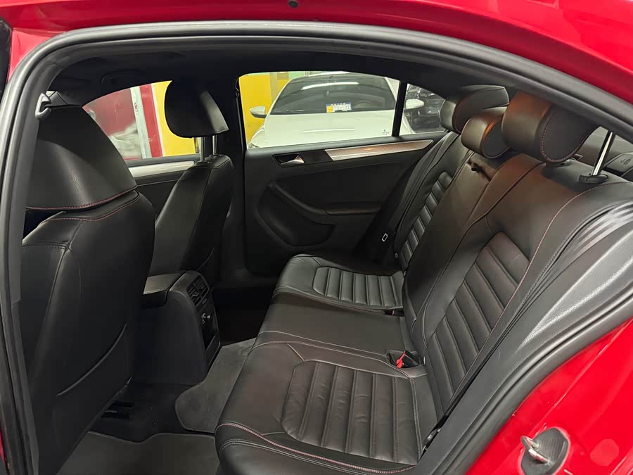 Volkswagen Sagitar 2014 immagine di auto #6