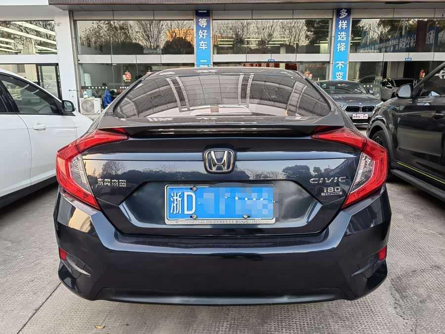 Honda Civic 2018 car image #6