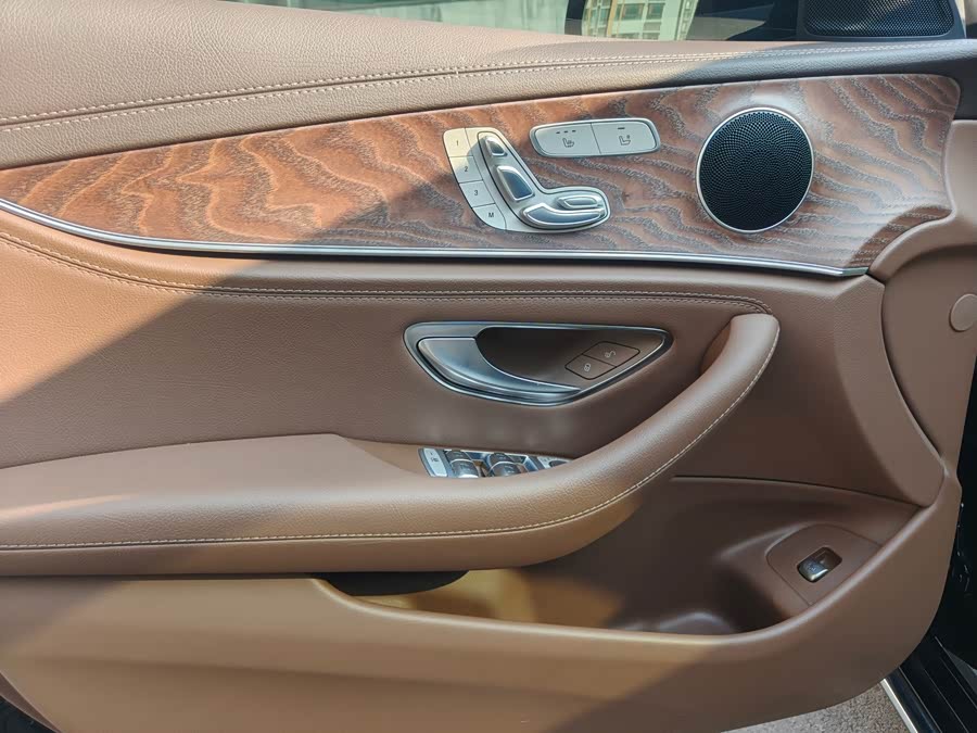 Mercedes-Benz E Class 2022 car image #6