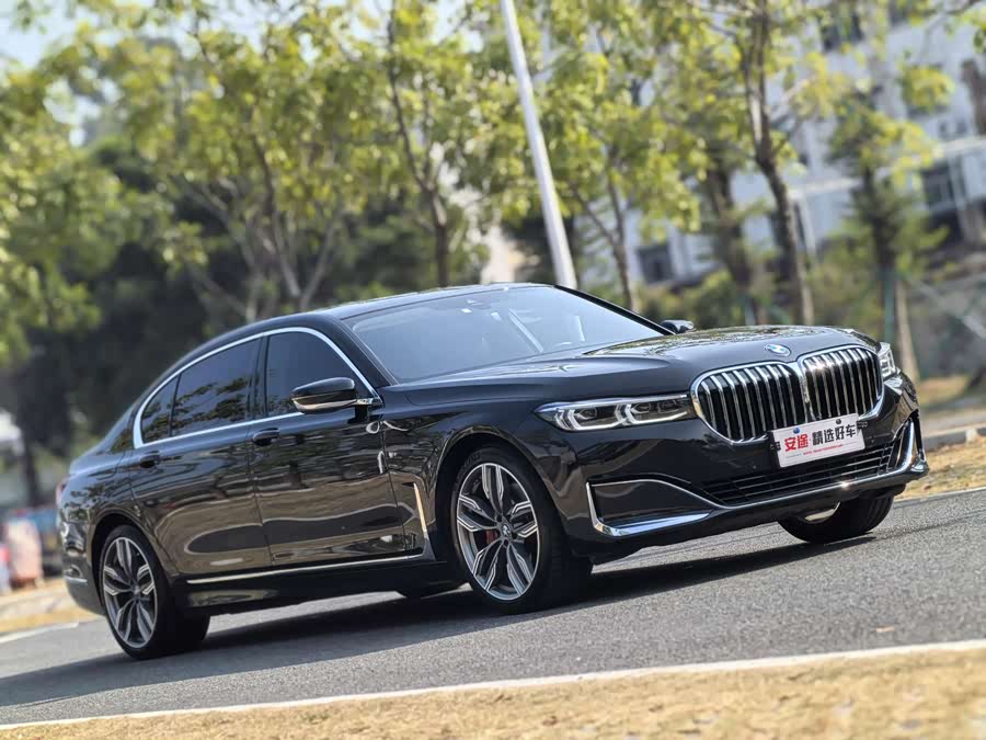 BMW 7 Series 2020 car image #6