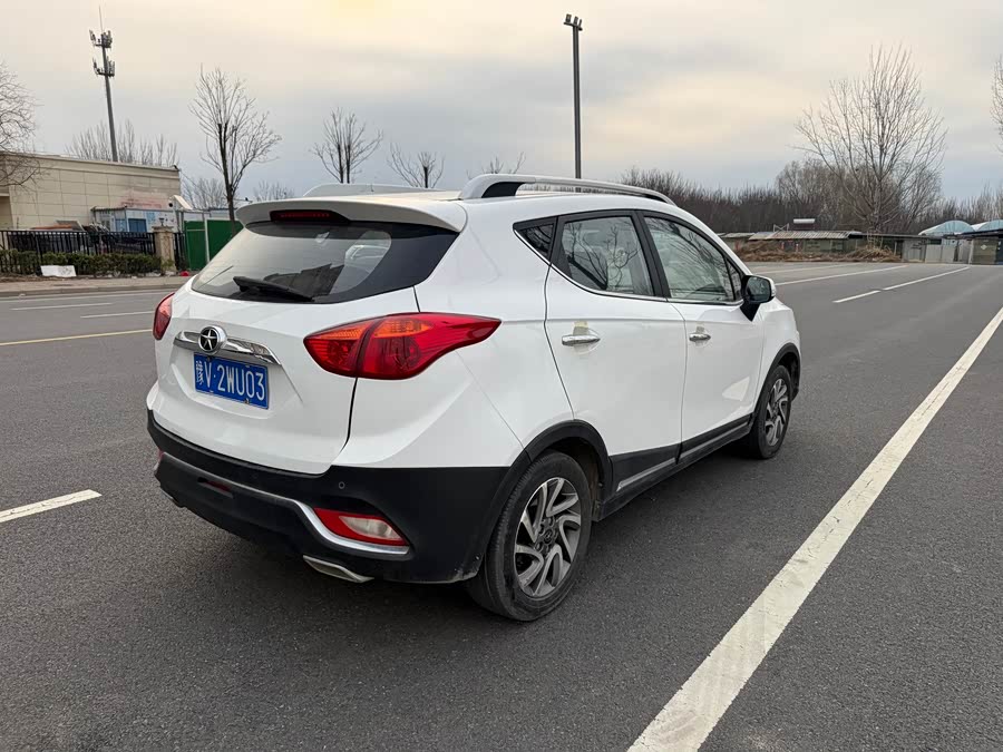JAC 2015 #6 JAC 2015 car image #6