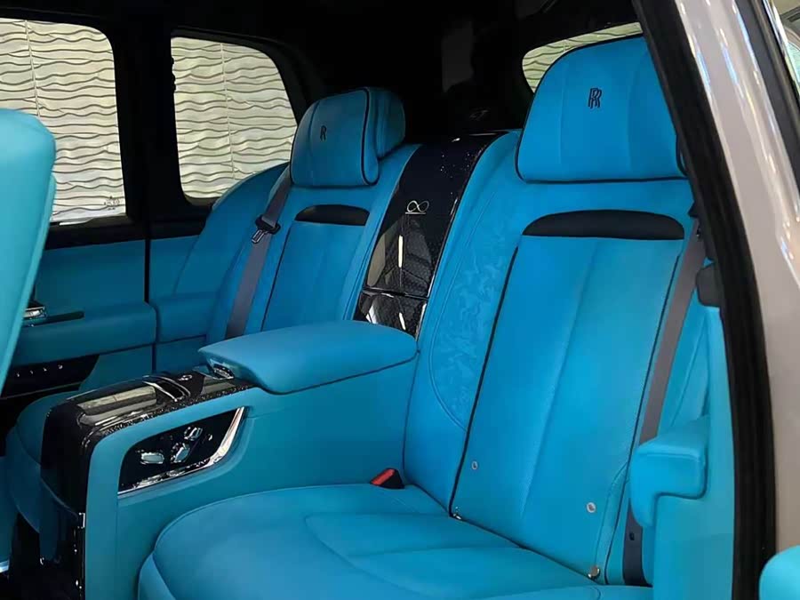 Rolls-Royce Cullinan #6 Rolls-Royce Cullinan car image #6