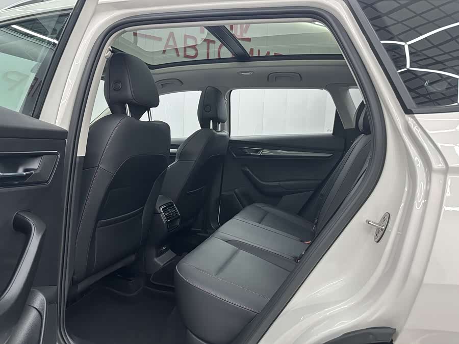 Skoda Karoq 2022 изображение автомобиля #6