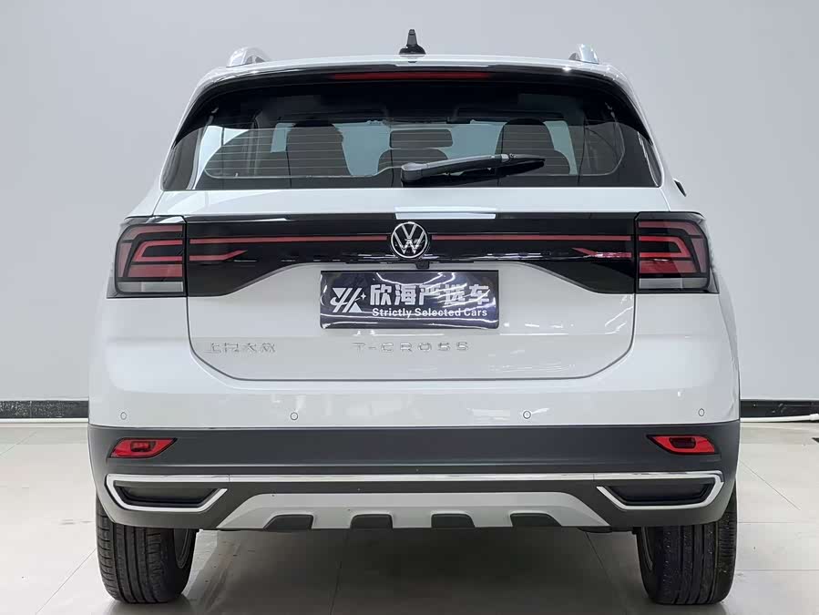 Volkswagen T-Cross 2021 car image #6
