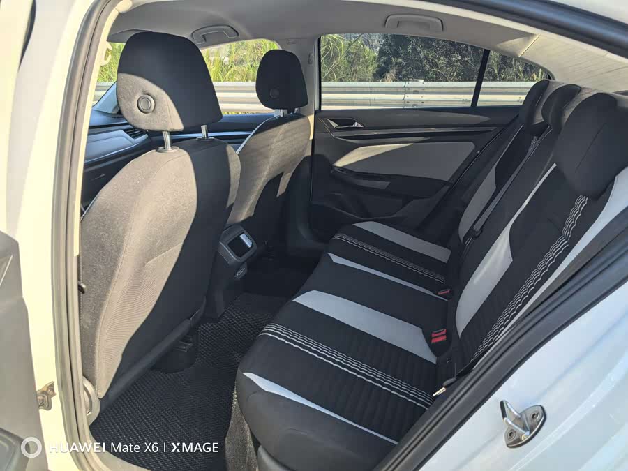Volkswagen Bora 2023 car image #6